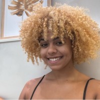 Amanda Bomfim dos Santos