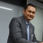 Tri Hartono
