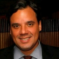 Alexandre V.