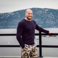 Chris Hogan