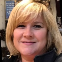 Michele Knotts