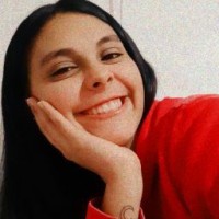 Renata Flores