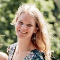 Caren De Vries