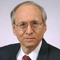 Ronald Lowe