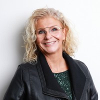 Esther Limonard