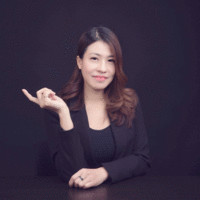 Vanessa Huang (小V)