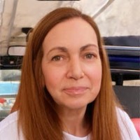 Laura Oliveira Loepert