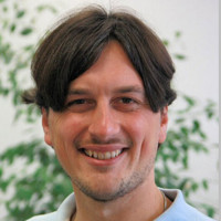 Dr. Mario Höcker