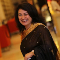Dr. Sonia Maini