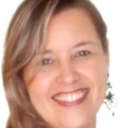 Aline Lobato