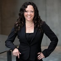 Michelle J Earl