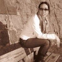Vicky Lee