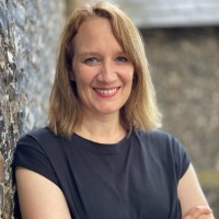 Karin Büsser