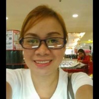 Joyce Holares