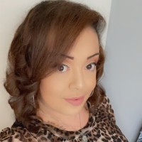 Ada Flores