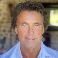 Dr Robert Hess