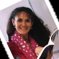 Géraldine James