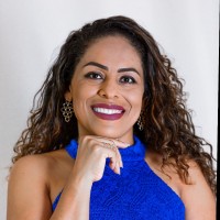 Adriana Marcelino Psicóloga