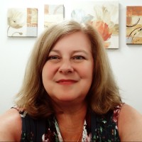 Suzanne Artzberger