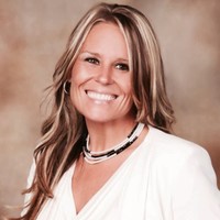Julie Souza, Fic