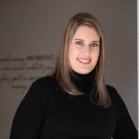 Nadine van Tonder