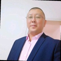 何斌科