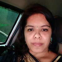 dr varsha tapadia