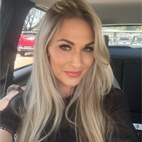 Stephanie Holt