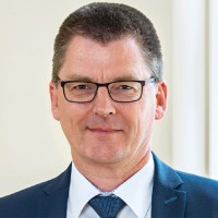 Dr. Carsten Merforth
