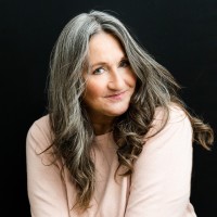Lynn Flores