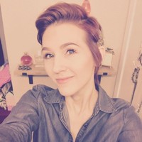Holly Tapley
