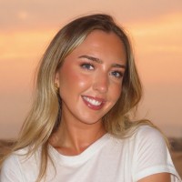 Ella G.