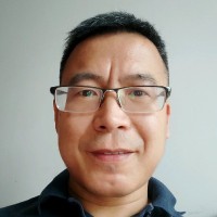 李秉伟