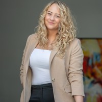 Vivien Tzelepis, LL.M.