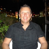 Simon Thomas