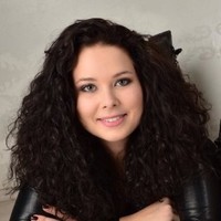 Julia Ahrens