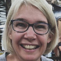Sarah Eardley (White)