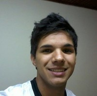 Max Vinicius de Castro
