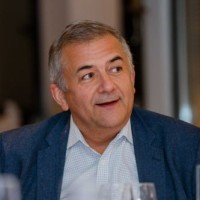 Frank Van Caenegem 万康