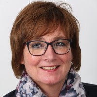 Adrienne A V Vugt