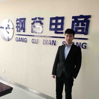 张鑫欣