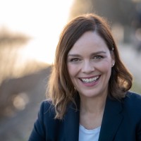 Anke Neuzerling