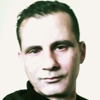 Akim Bouzelifa