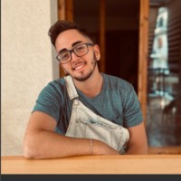 Alex R.