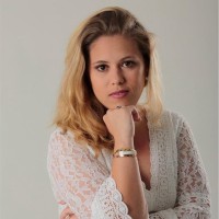 Laura Revel