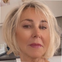 Emmanuelle Adam