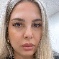 Roshanak Oghbaei