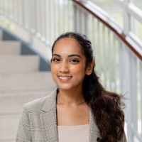 Farah Raza, Mha
