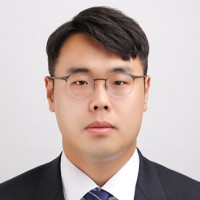 김근우