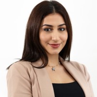 Rozhin Momeni
